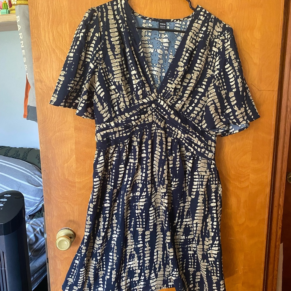 Elegant Navy and Cream Women's Dress